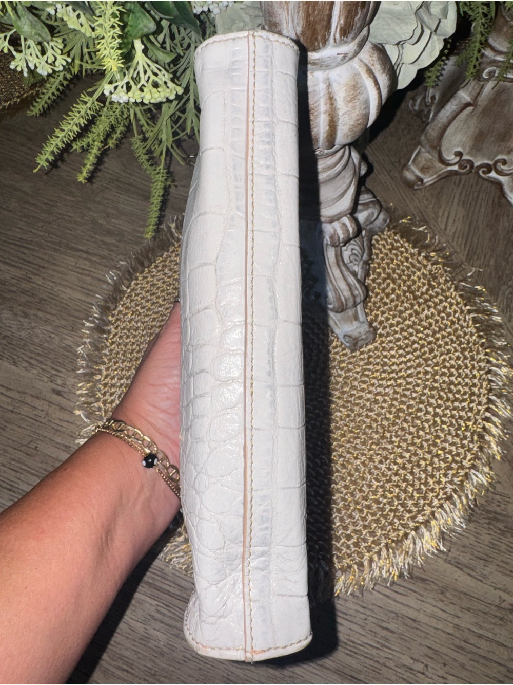 Brahmin Croc-Embossed Wristlet Detachable Strap Excellent Preloved Condition ⭐️ - Picture 3 of 6